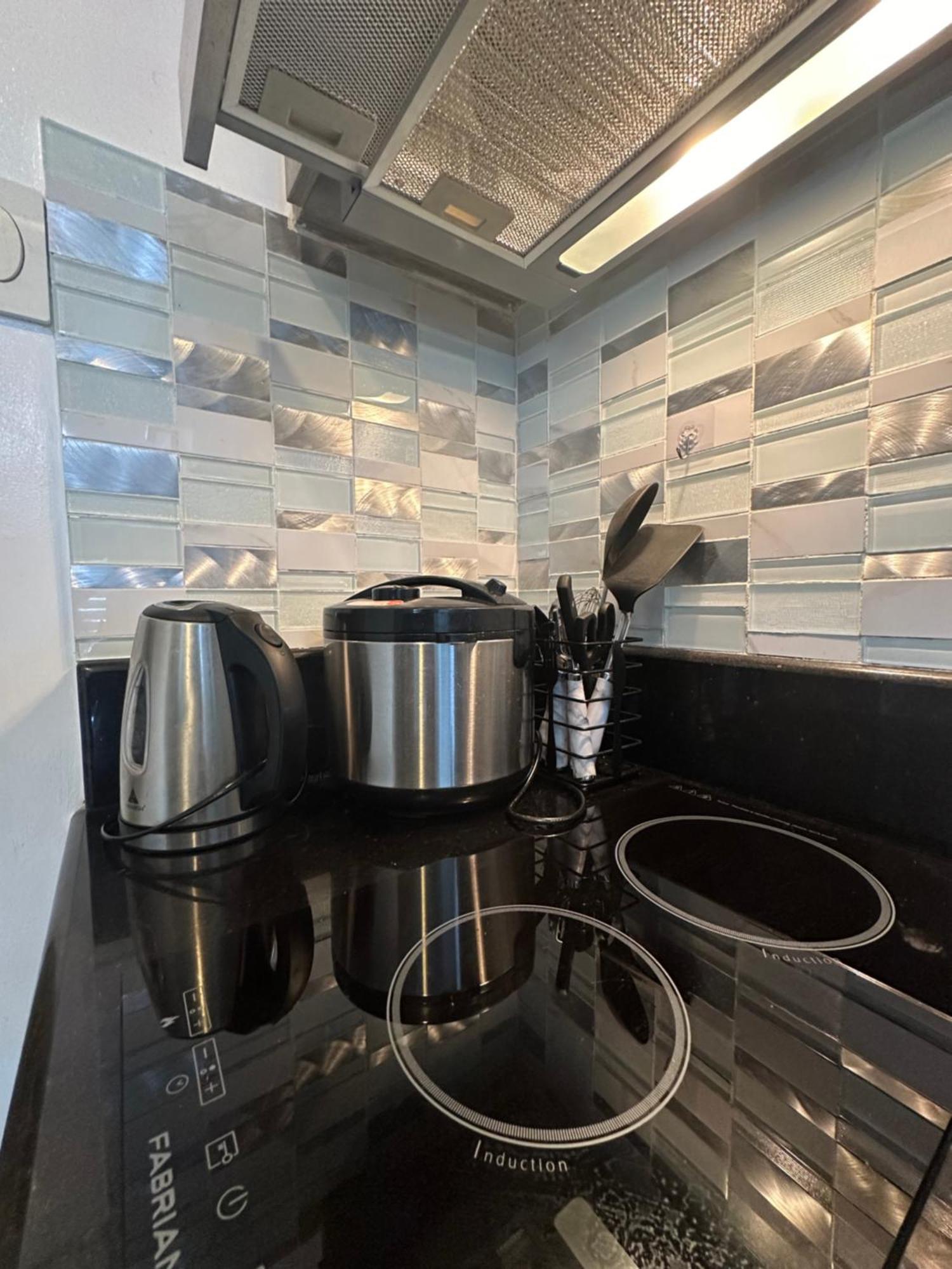 Chen'S Cozy 2Bedroom @ Coast Residences Манила Екстериор снимка